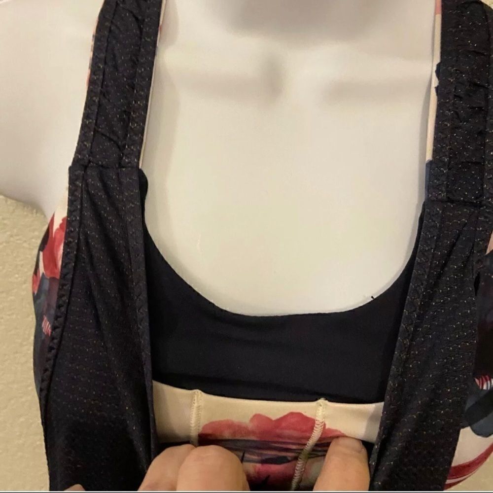 Lululemon Stash It Tank Inky Floral size 6 gym sporty Athliesure running - Picture 8 of 11